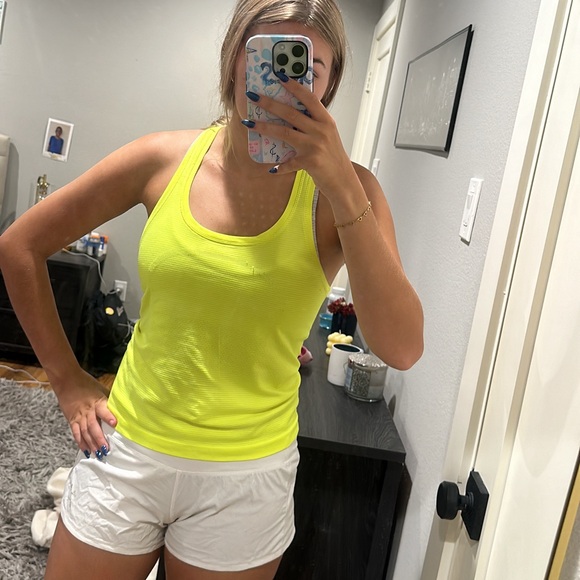 Size 6 lululemon cropped tank! - Picture 1 of 4